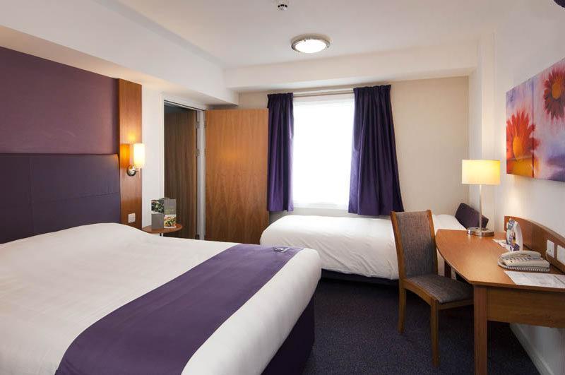 Premier Inn Dundee North Extérieur photo