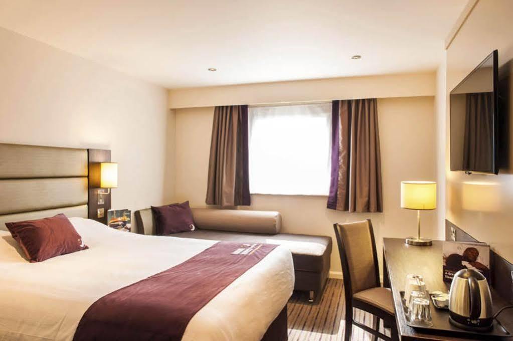 Premier Inn Dundee North Extérieur photo
